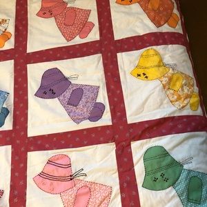 Hand made Bonnet Sue Quilt